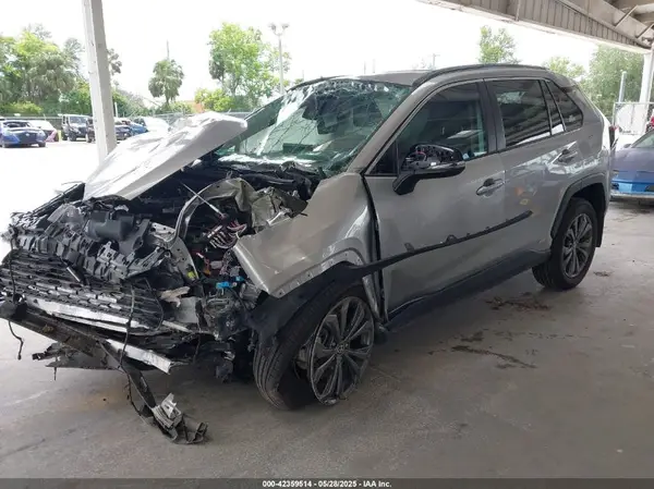 4T3B6RFV6NU085122 2022 TOYOTA RAV 4 - Image 2