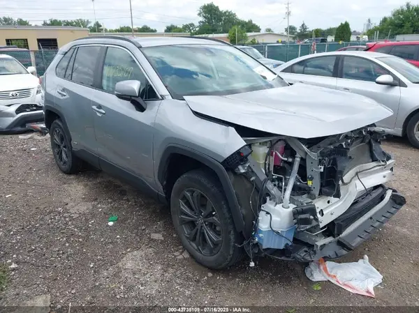 4T3B6RFV6NU104963 2022 TOYOTA RAV 4 - Image 1