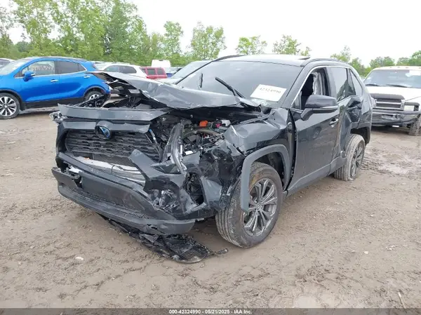 4T3B6RFV6PU126643 2023 TOYOTA RAV 4 - Image 2