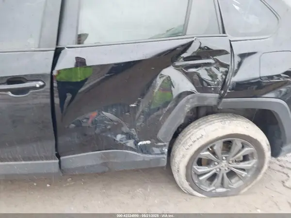 2023 TOYOTA RAV 4 auction photo 6
