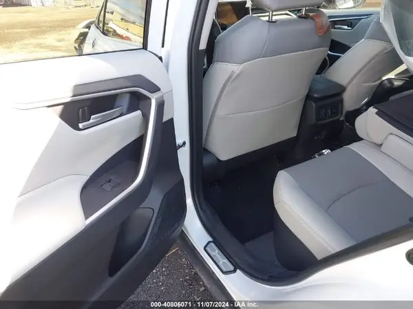 4T3B6RFV6RU148824 2024 TOYOTA RAV 4 - Image 8