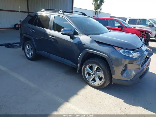 4T3B6RFV8MU038883 2021 TOYOTA RAV 4 - Image 1