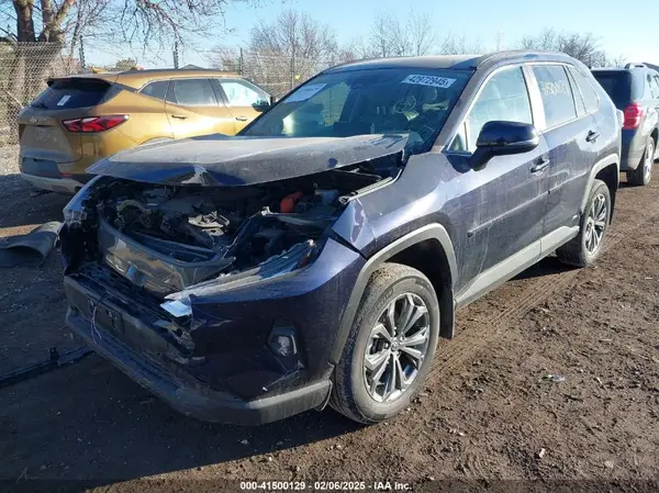 4T3B6RFV8PU109357 2023 TOYOTA RAV 4 - Image 2