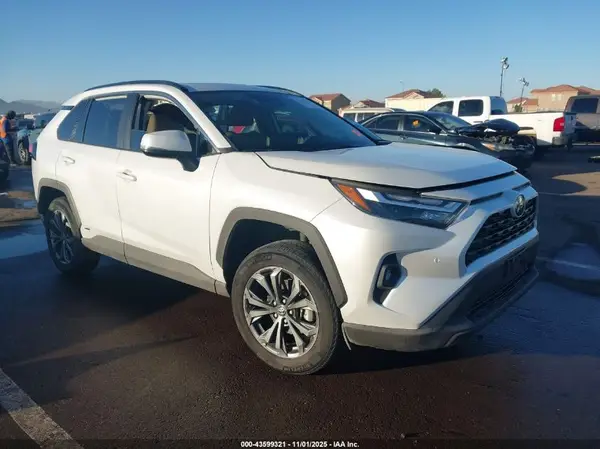 4T3B6RFV8PU113568 2023 TOYOTA RAV 4 - Image 1