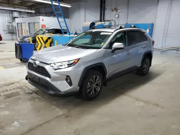 4T3B6RFV8RU142538 2024 TOYOTA RAV 4 - Image 1