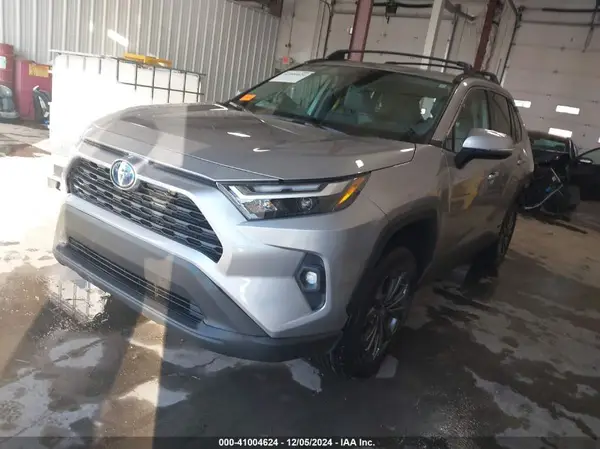 4T3B6RFV8RU169027 2024 TOYOTA RAV 4 - Image 2