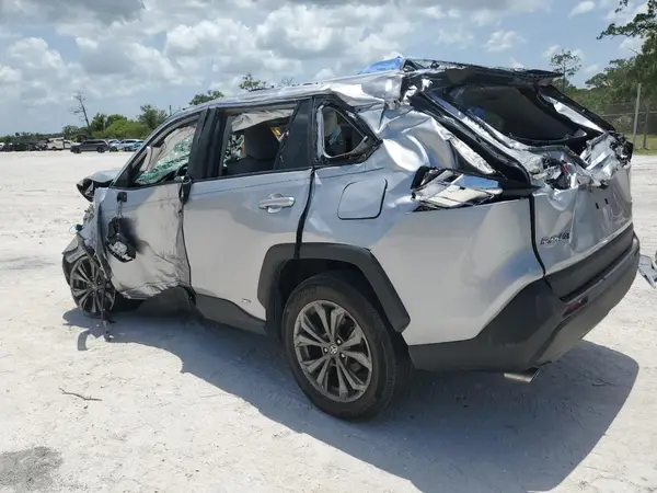 4T3B6RFV9NU071893 2022 TOYOTA RAV 4 - Image 2