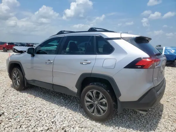 4T3B6RFV9RU168064 2024 TOYOTA RAV 4 - Image 2