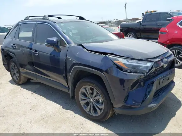 4T3B6RFV9RU169117 2024 TOYOTA RAV 4 - Image 1