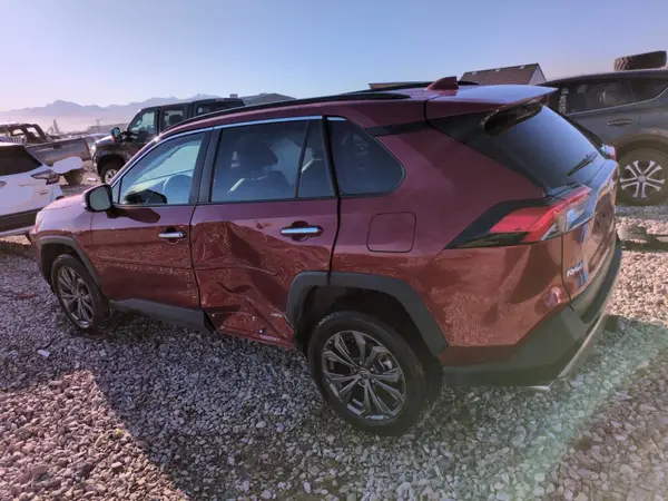 4T3D6RFV1NU078412 2022 TOYOTA RAV 4 - Image 2
