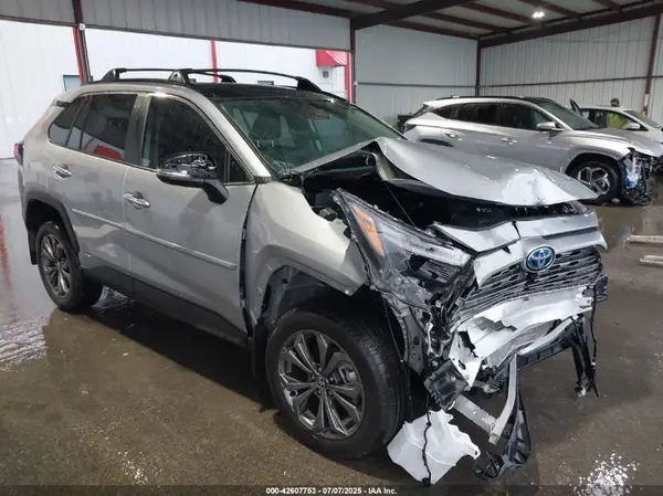 4T3D6RFV1RU167080 2024 TOYOTA RAV 4 - Image 1
