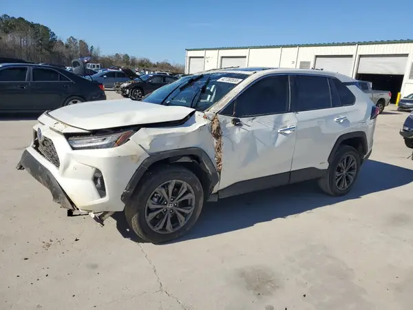 4T3D6RFV2NU086552 2022 TOYOTA RAV 4 - Image 1