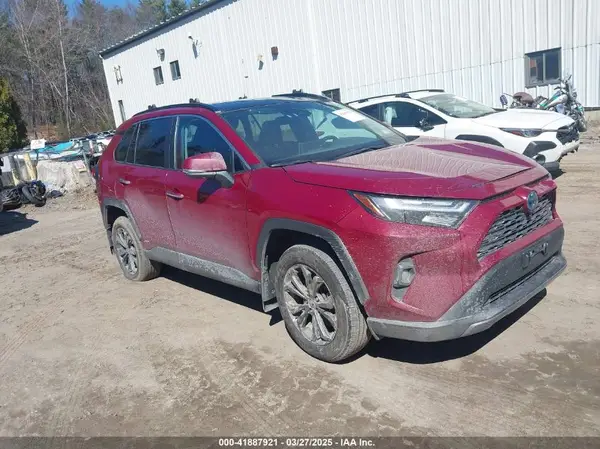 4T3D6RFV4NU067033 2022 TOYOTA RAV 4 - Image 1