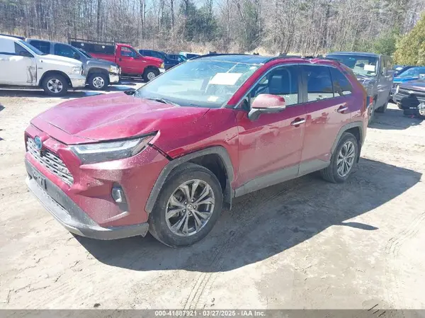 4T3D6RFV4NU067033 2022 TOYOTA RAV 4 - Image 2