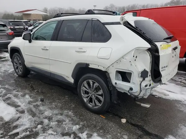 4T3D6RFV6NU066062 2022 TOYOTA RAV 4 - Image 2