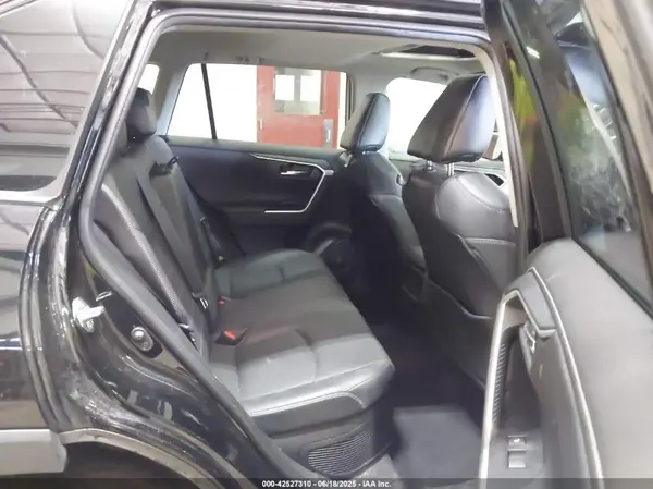 4T3D6RFV6NU073092 2022 TOYOTA RAV 4 - Image 8