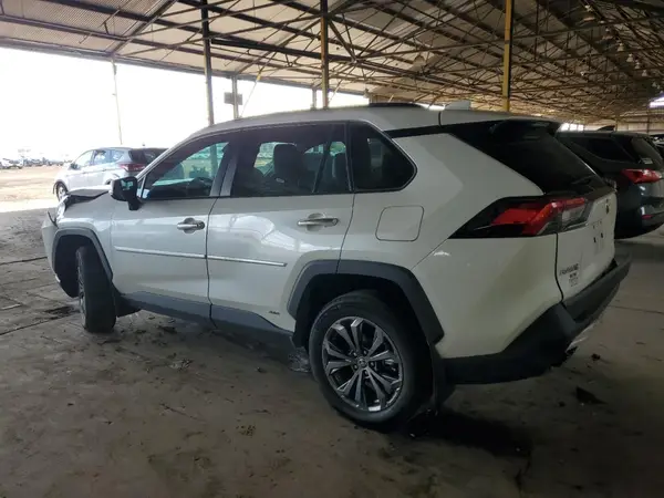 4T3D6RFV6NU084755 2022 TOYOTA RAV 4 - Image 2