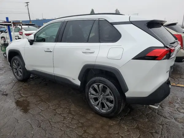 4T3D6RFV6RU142398 2024 TOYOTA RAV 4 - Image 2