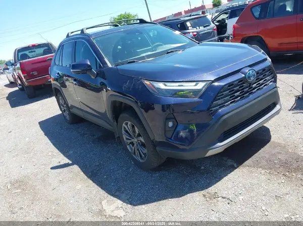 4T3D6RFVXNU069286 2022 TOYOTA RAV 4 - Image 1