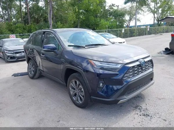 4T3D6RFVXNU069952 2022 TOYOTA RAV 4 - Image 1