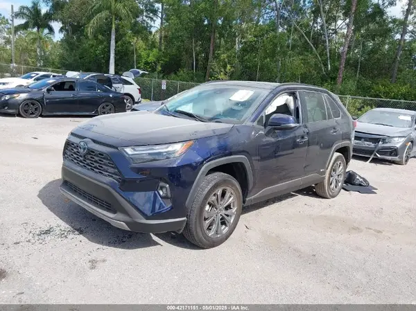 4T3D6RFVXNU069952 2022 TOYOTA RAV 4 - Image 2