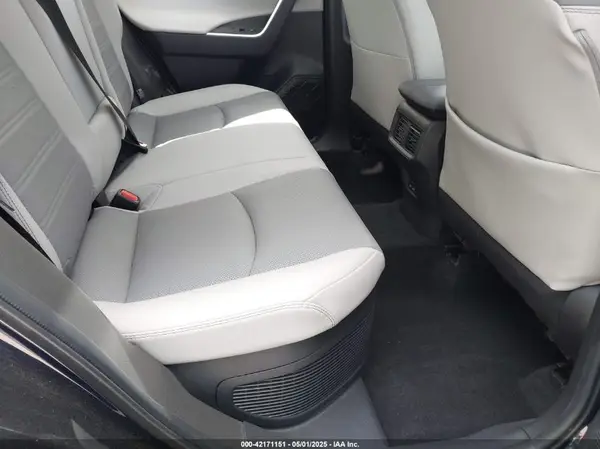 4T3D6RFVXNU069952 2022 TOYOTA RAV 4 - Image 8