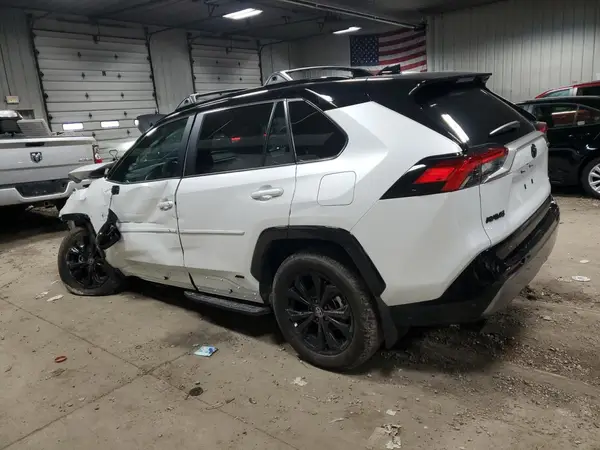 4T3E6RFV0SU177920 2025 TOYOTA RAV 4 - Image 2