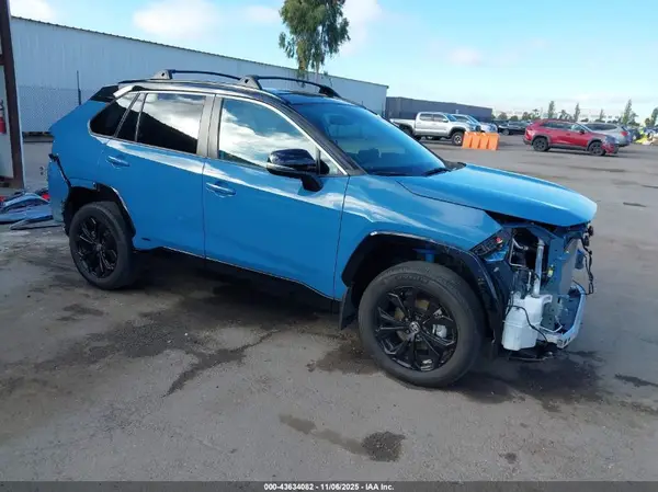 4T3E6RFV1PU138518 2023 TOYOTA RAV 4 - Image 1