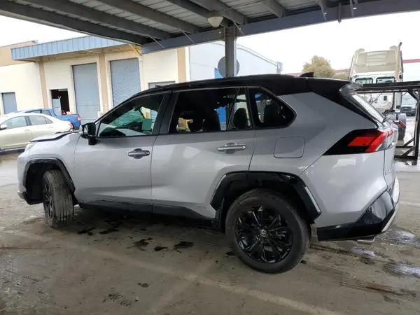 4T3E6RFV2PU122716 2023 TOYOTA RAV 4 - Image 2