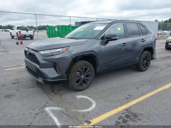 4T3E6RFV2RU165410 2024 TOYOTA RAV 4 - Image 2