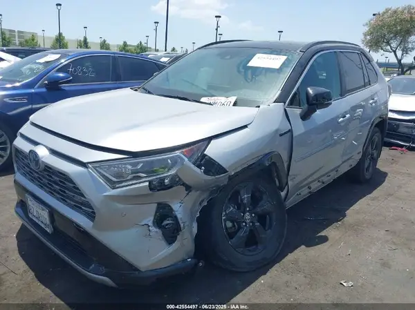 4T3E6RFV5MU061843 2021 TOYOTA RAV 4 - Image 2