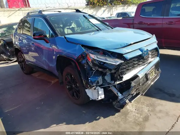 4T3E6RFV5PU124217 2023 TOYOTA RAV 4 - Image 1