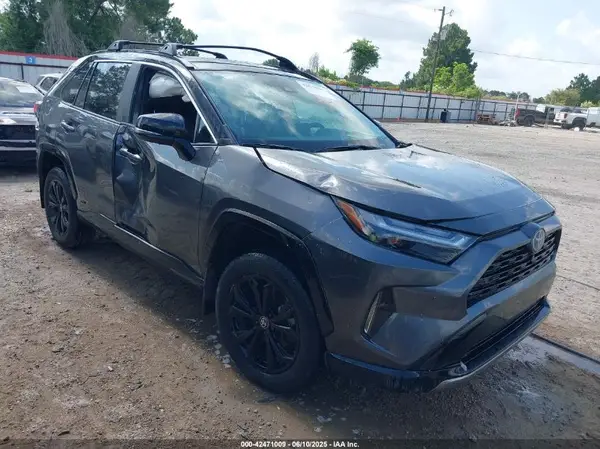 4T3E6RFV5RU154028 2024 TOYOTA RAV 4 - Image 1