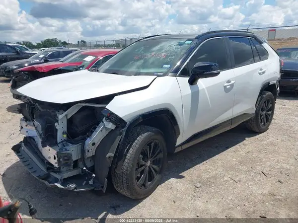 4T3E6RFV6PU114425 2023 TOYOTA RAV 4 - Image 2