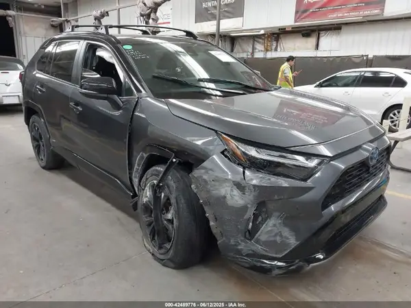 4T3E6RFV8PU107041 2023 TOYOTA RAV 4 - Image 1
