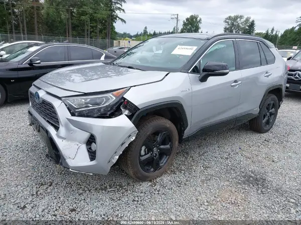 4T3E6RFVXMU037621 2021 TOYOTA RAV 4 - Image 2