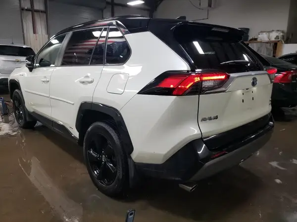 4T3EWRFV9LU006486 2020 TOYOTA RAV 4 - Image 2