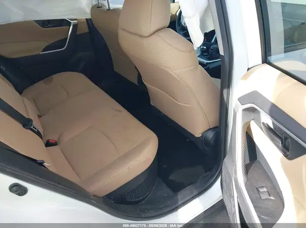 2021 TOYOTA RAV 4 auction photo 8