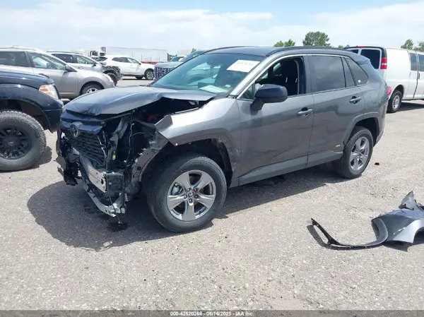 4T3LWRFV9SU173310 2025 TOYOTA RAV 4 - Image 2