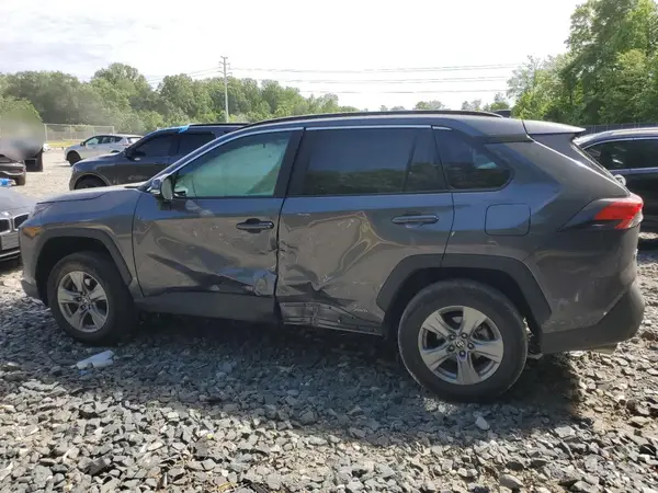 4T3MWRFV3NU079562 2022 TOYOTA RAV 4 - Image 2