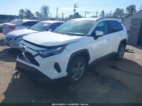 4T3MWRFV3RU156033 2024 TOYOTA RAV 4 - Image 2