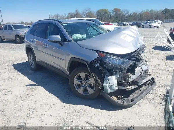 4T3MWRFV6NU074064 2022 TOYOTA RAV 4 - Image 1