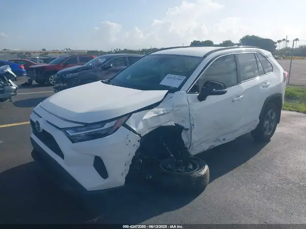 4T3MWRFV6RU128372 2024 TOYOTA RAV 4 - Image 2
