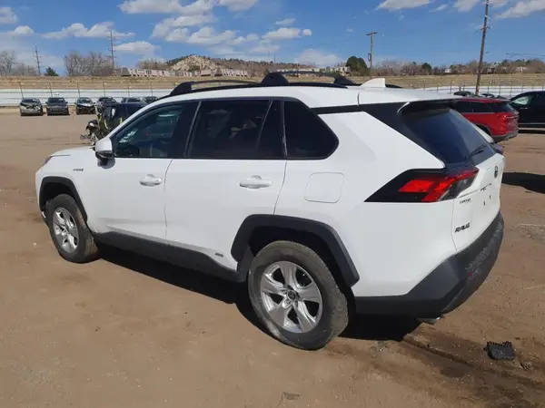 4T3MWRFV8MU024474 2021 TOYOTA RAV 4 - Image 2