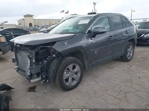 4T3MWRFV9RU156795 2024 TOYOTA RAV 4 - Image 2