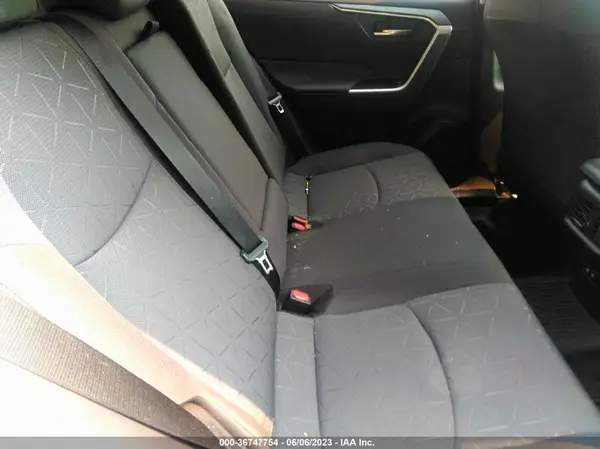 4T3R6RFV3MU007040 2021 TOYOTA RAV 4 - Image 8