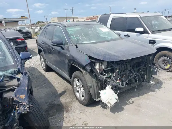 4T3R6RFV3MU017891 2021 TOYOTA RAV 4 - Image 1