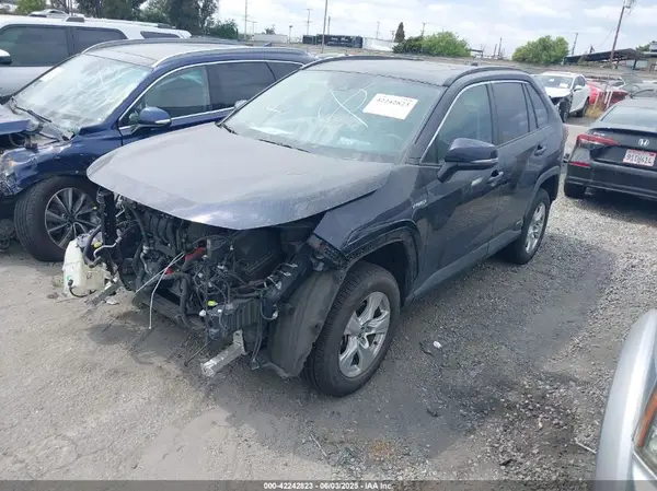 4T3R6RFV3MU017891 2021 TOYOTA RAV 4 - Image 2