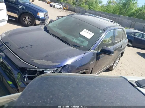 4T3R6RFV4MU029452 2021 TOYOTA RAV 4 - Image 2