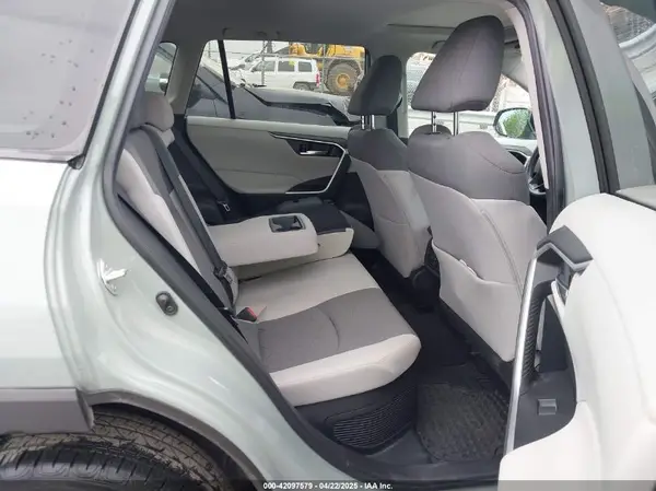4T3R6RFV7MU028568 2021 TOYOTA RAV 4 - Image 8